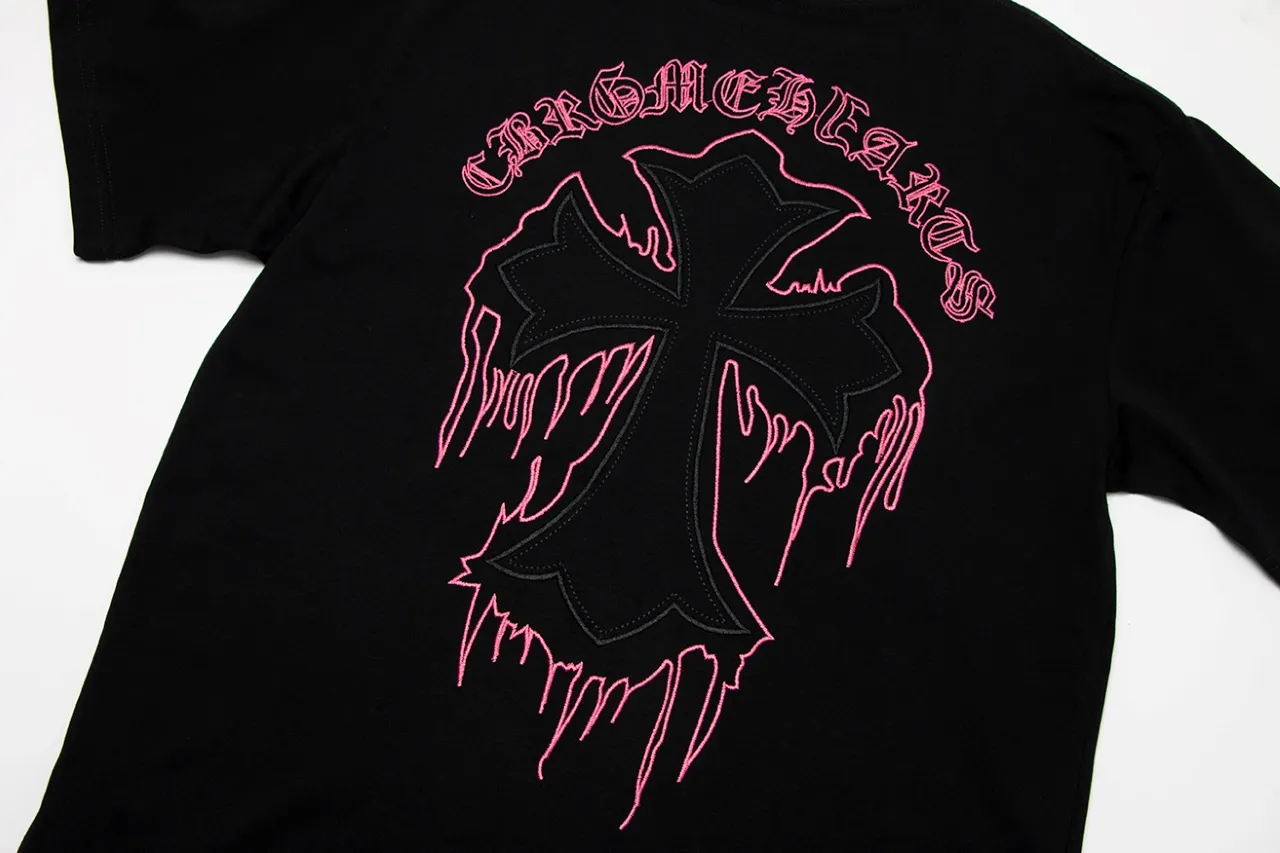 P150 Chrome Hearts Chrome Hearts Sanskrit Cross Embroidery Short Sleeve Size: SMLXL Color: Black White